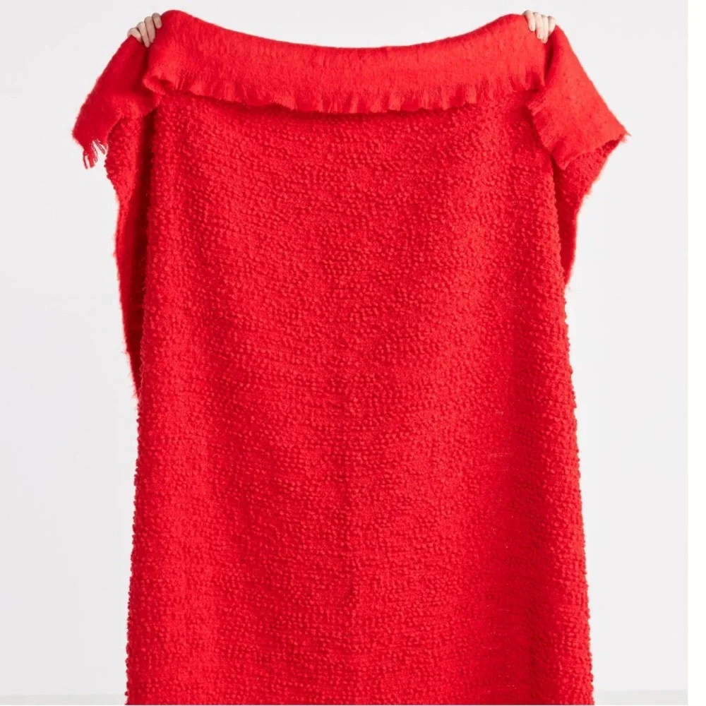 Red cloudy Bouclé throw blanket